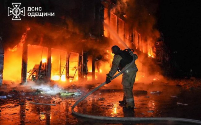 Росія масовано атакувала Одесу дронами: поранені діти