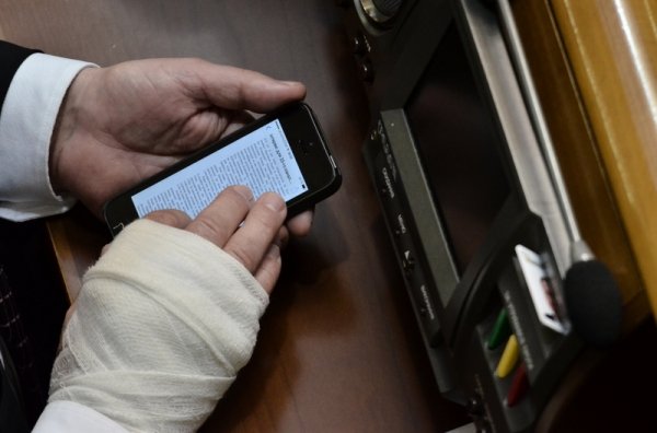 Як Верховна Рада скасовувала «скандальні закони». ФОТО