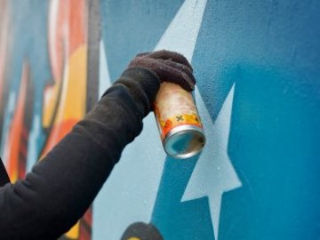 Лучани стали авторами ескізу першого в Україні «літаючого» муралу