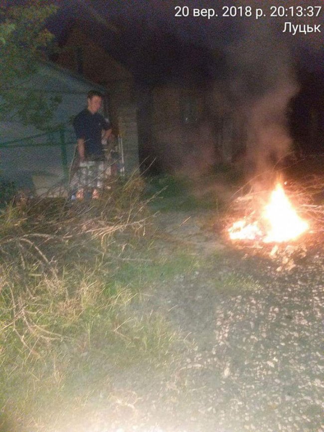 Скандалили з муніципалами: як у Луцьку карають паліїв сміття