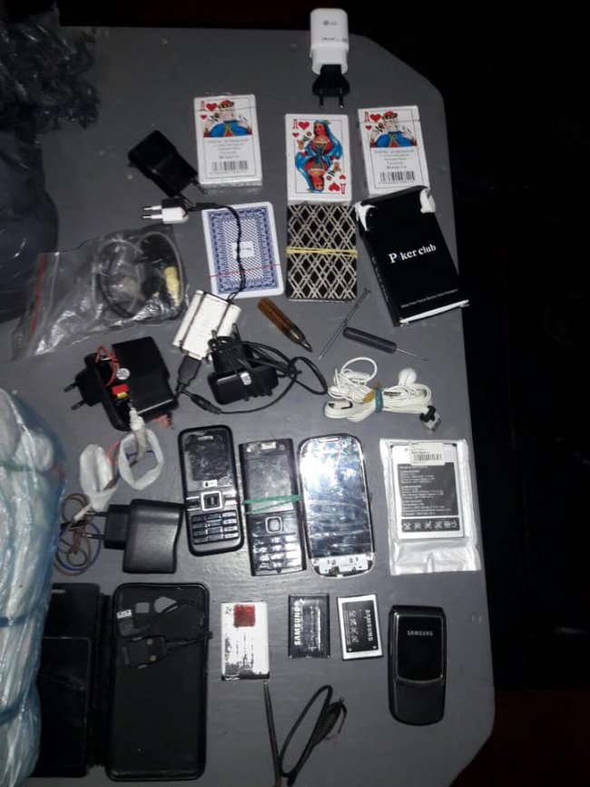 У Маневицькій виправній колонії у засуджених вилучили заборонені предмети. ФОТО