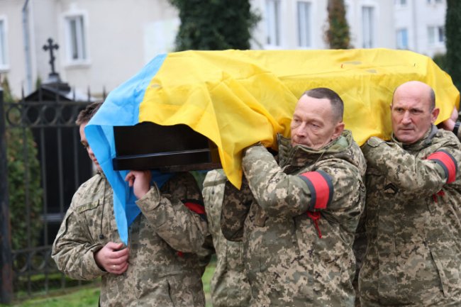 Загинув за вільну Україну: як Луцьк прощався з Героєм Сергієм Ткачем