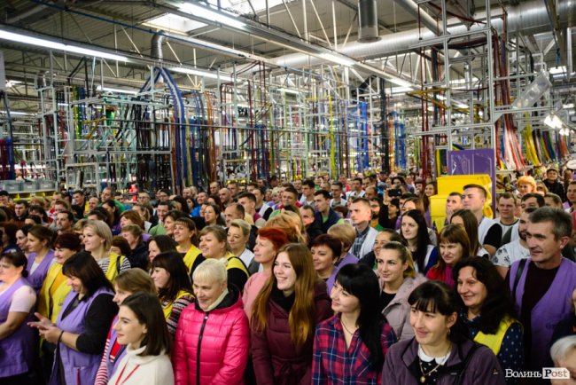 Нагорода – для найкращих: на заводі «Кромберг енд Шуберт» влаштували грандіозне вручення «Оскарів». ФОТО