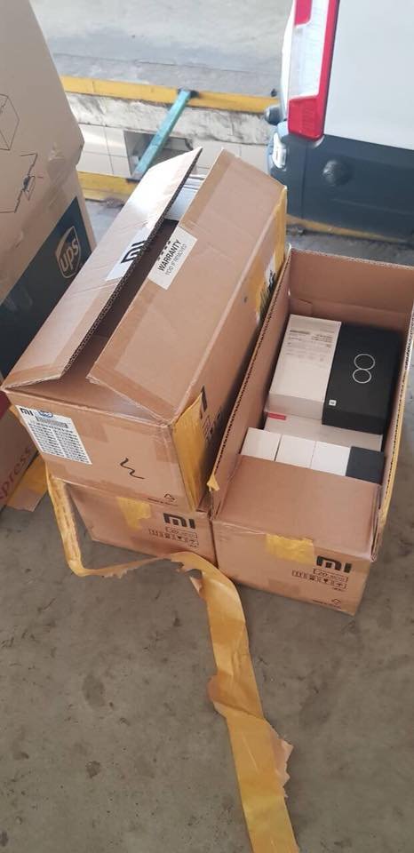 На Волині затримали партію «лівих» телефонів на 700 тисяч доларів. ФОТО