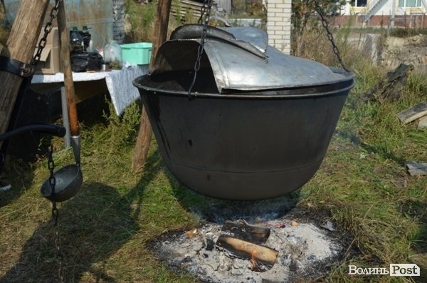 На Волині козаки і монахи допомагали воякам. ФОТО