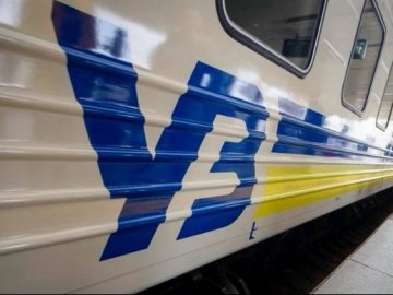 «Укрзалізниця» спецрейсами вивезе з Прикарпаття 3 тисячі людей, яким потрібно виїхати з «червоної» зони