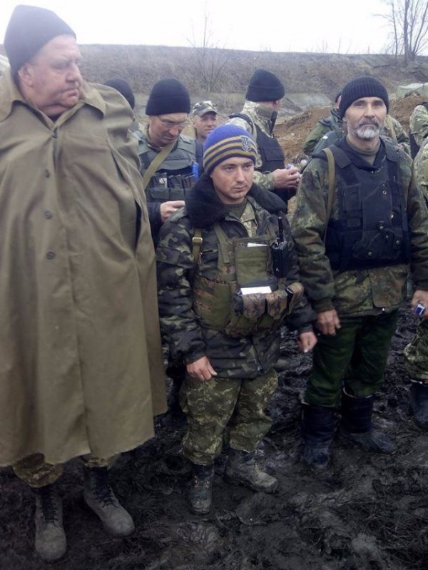 Волинські танкісти 14 бригади отримали посилку від волонтерів. ФОТО