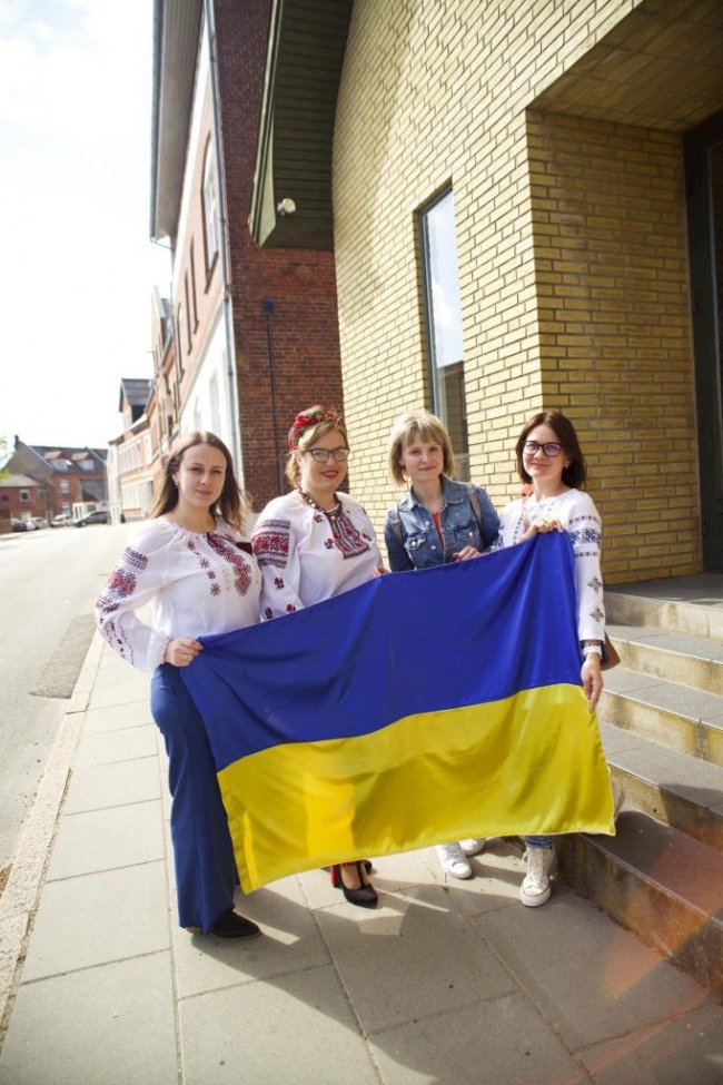 Волинянки в Данії купують авто, приймають біженців та підтримують ЗСУ. ФОТО