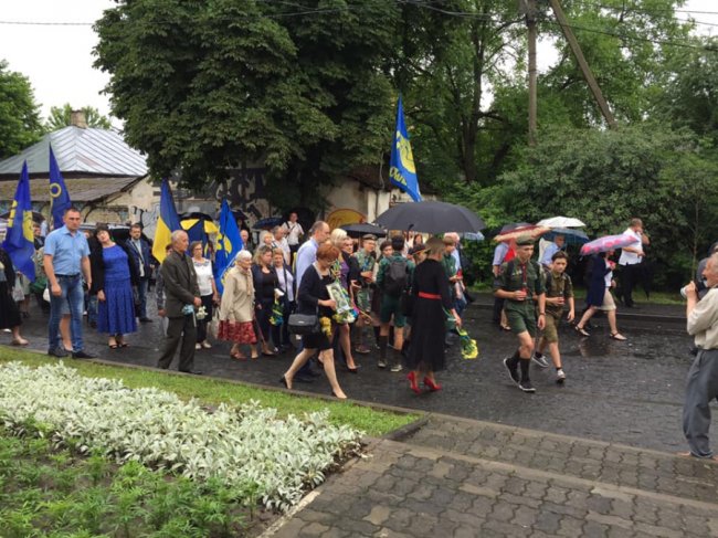 У Луцьку вшанували розстріляних в'язнів тюрми. ФОТО