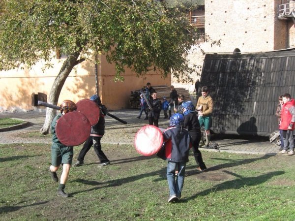 У Луцьку відбувся вишкіл історичного фехтування. ФОТО