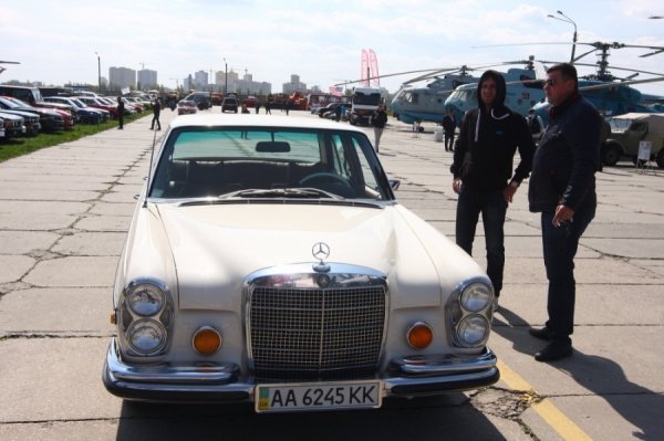 У столиці стартував найбільший фестиваль ретро авто OldCarLand-2016. ФОТО