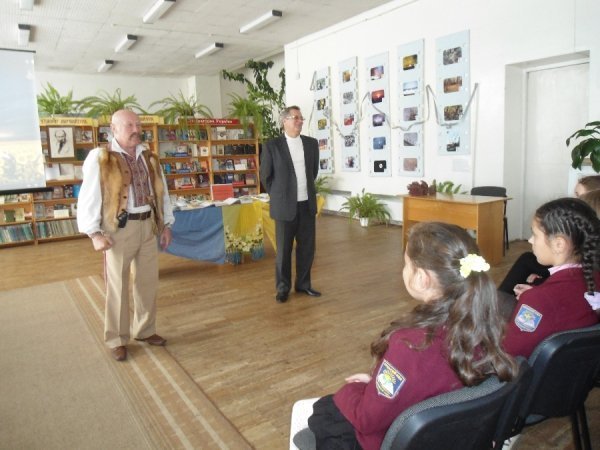 У бібліотеці Луцька розповідали про козаків