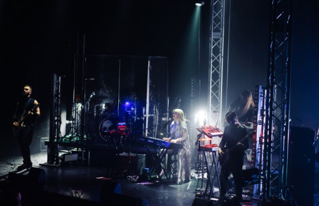 У луцькому «Промені» відгримів концерт гурту «The Hardkiss». ФОТО