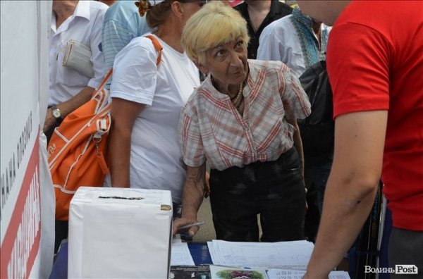 Політика, молитва і шашлик: під Берестечком вшановували річницю битви. ФОТО