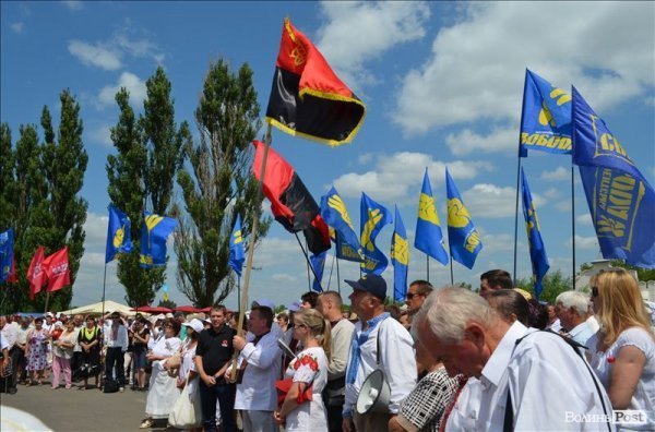 Політика, молитва і шашлик: під Берестечком вшановували річницю битви. ФОТО