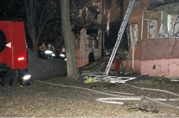 У Чернігові потужний вибух розніс кілька квартир «хрущовки»