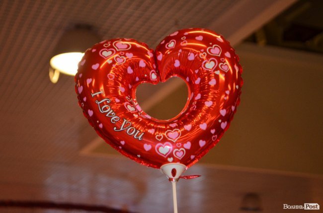 Розіграші, подарунки, вечірка: день закоханих у «ПортCity»