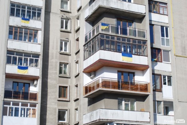 Луцьк «фарбують» в синьо-жовтий. ФОТО