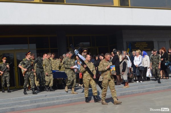 У Луцьку попрощалися з Віктором Кумецьким. ФОТО