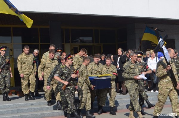 У Луцьку попрощалися з Віктором Кумецьким. ФОТО