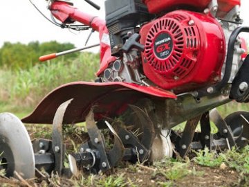 Волинянку, яка купила мотоблок в інтернеті, «розвели» шахраї 