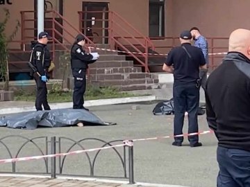 У Києві закохані брат і сестра вистрибнули з 24 поверху. ВІДЕО