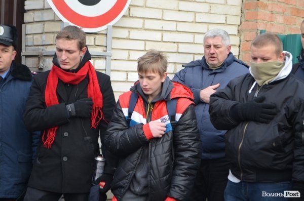 У Луцьку спалили «труну Партії регіонів». ФОТО. ВІДЕО