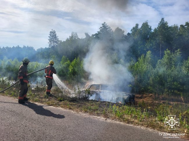 На Волині горіли два автомобілі. ФОТО