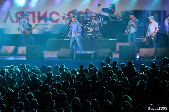 Як це було: фото грандіозного концерту «Ляпис 98» у «ПортCity»