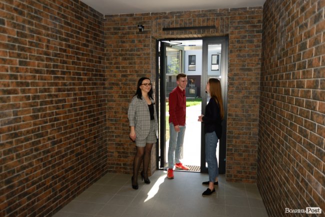«Ми уявляли свій дім таким»: подружжя луцьких телеведучих обрало квартиру у ЖК  «StyleUP»* 