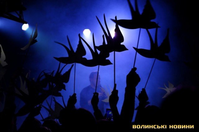 Гурт «KAZKA» у Луцьку підірвав публіку. ФОТО