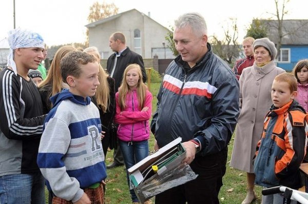 «Street Workout» в Ківерцях: віджимання на брусах. ФОТО