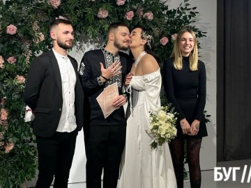 Приїхав з фронту заради шлюбу: побралися військові з Волині