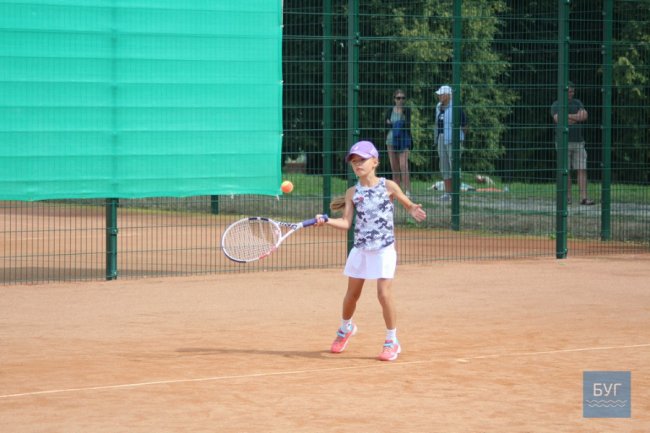 Стріт-бол, теніс і пляжний волейбол: як святкували ювілей волинського міста. ФОТО