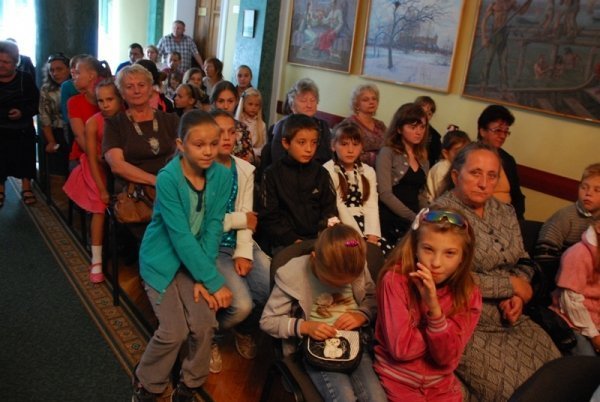 Благодійна шкільна акція в Луцьку. ФОТО