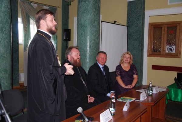 Благодійна шкільна акція в Луцьку. ФОТО