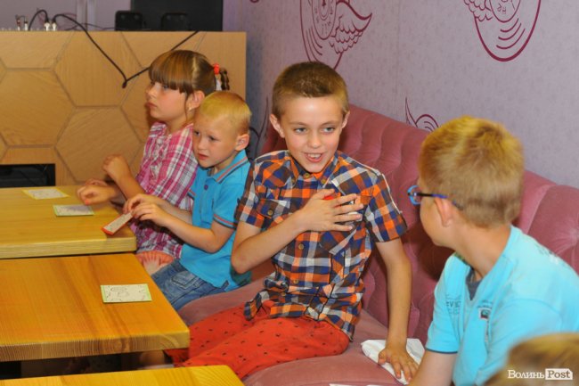 У луцькому «Промені» влаштували свято для дітей. ФОТО