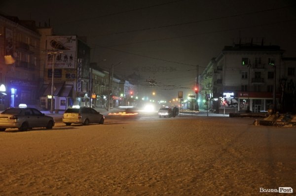 Сніг у Луцьку. ФОТО