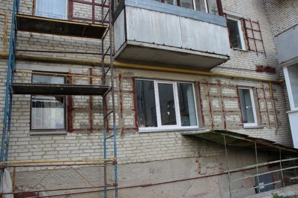 Укріплюючи наш будинок, будівельники псують квартири, – лучанка