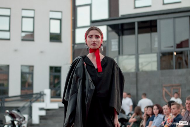 Гурт «СКАЙ», байкери та неймовірні колекції одягу: чим вражав другий день  «Lutsk Fashion Weekend»