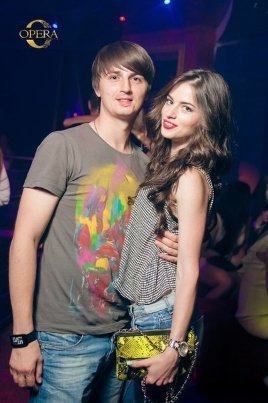 У луцькому клубі - вечірка з чоловічим стриптизом. ФОТО