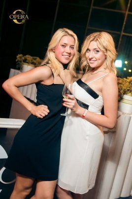 У луцькому клубі - вечірка з чоловічим стриптизом. ФОТО