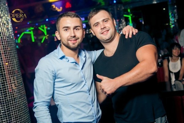 У луцькому клубі - вечірка з чоловічим стриптизом. ФОТО