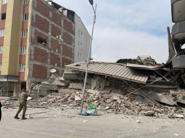 У Туреччині стався новий землетрус магнітудою 5,6: зруйновані понад 20 будівель, є загиблі