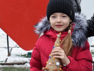 У центрі Луцька гвардійці дарували перехожим ялинки