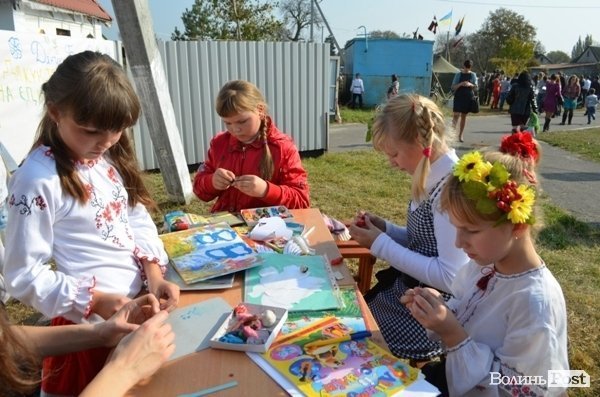 На Волині козаки і монахи допомагали воякам. ФОТО