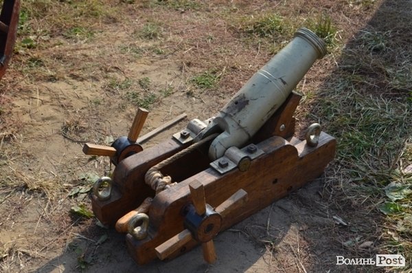 На Волині козаки і монахи допомагали воякам. ФОТО