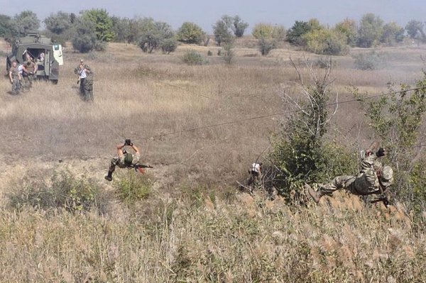 Українські десантники провели тренування для справжніх чоловіків. ФОТО
