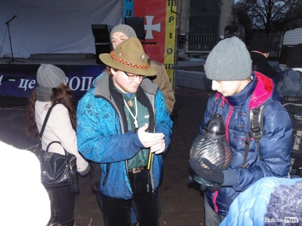 Лучанам передали Вифлиємський вогонь миру. ФОТО. ВІДЕО