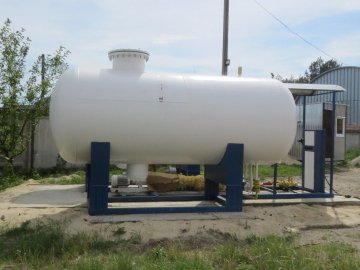 У Володимирі-Волинському «накрили» нелегальну заправку